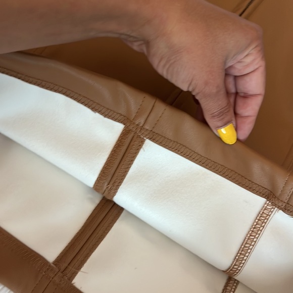 NWT Faux leather mini skirt - Picture 6 of 7